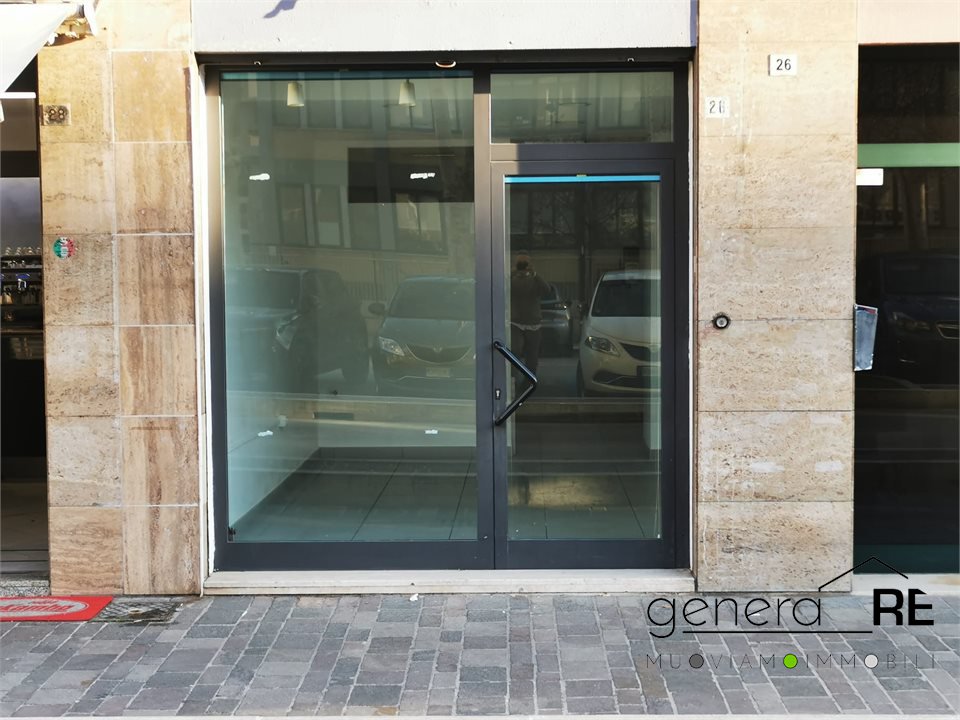 Locale commerciale in vendita a Pescara