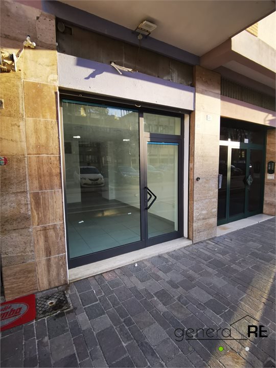 Locale commerciale in vendita a Pescara