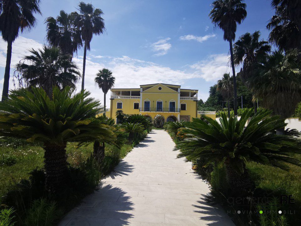 Locale commerciale in vendita a Francavilla al Mare