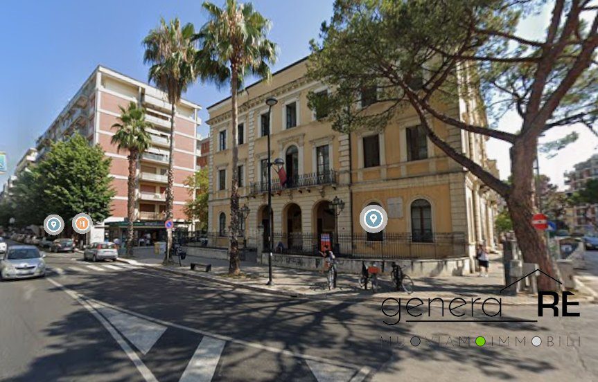 Box/Garage 45mq in vendita a Pescara