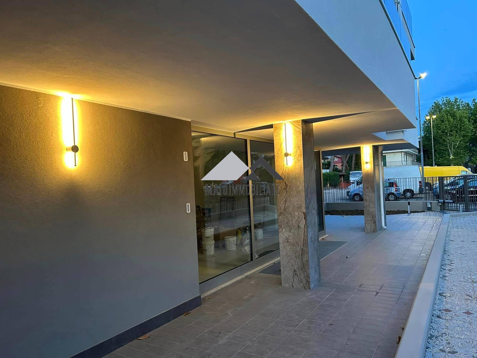 Negozio in vendita a Riccione, PARCO