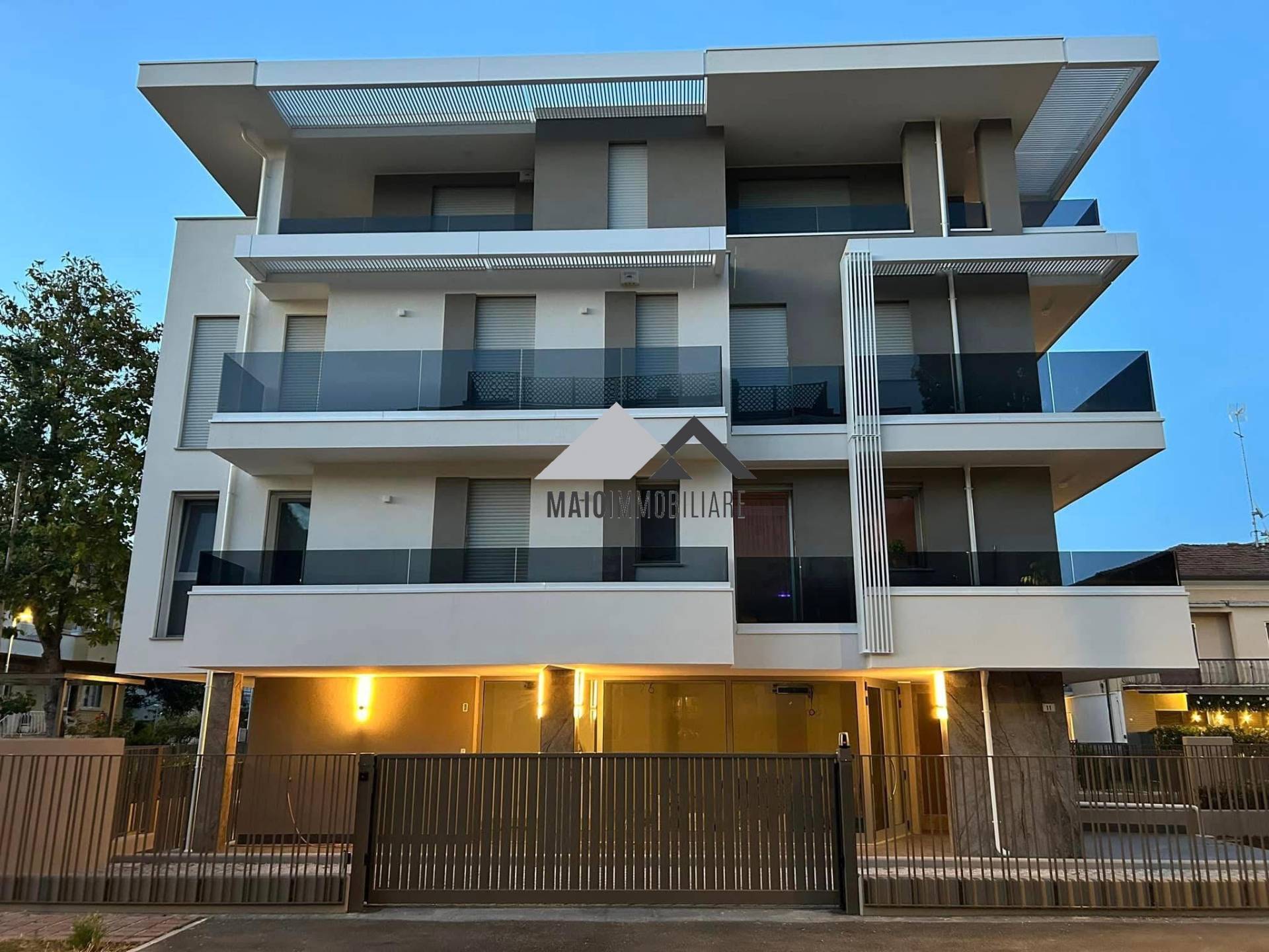 Negozio in vendita a Riccione, PARCO