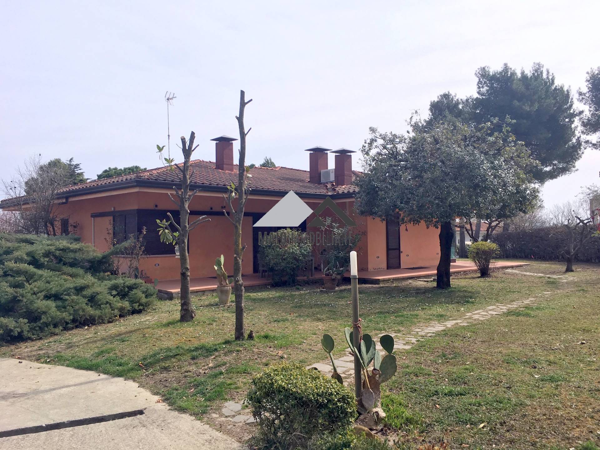 Villa in vendita a Misano Adriatico, MISANO CAMILLUCCIA