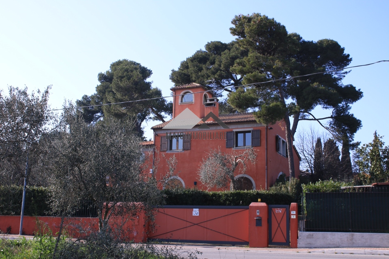 Villa in affitto a Misano Adriatico, Scacciano