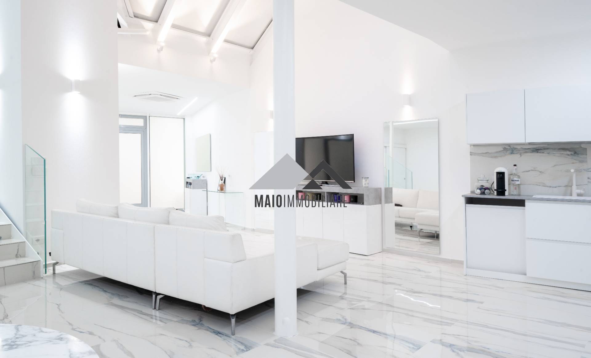 Loft - openspace in vendita a Cattolica, CENTRALISSIMA