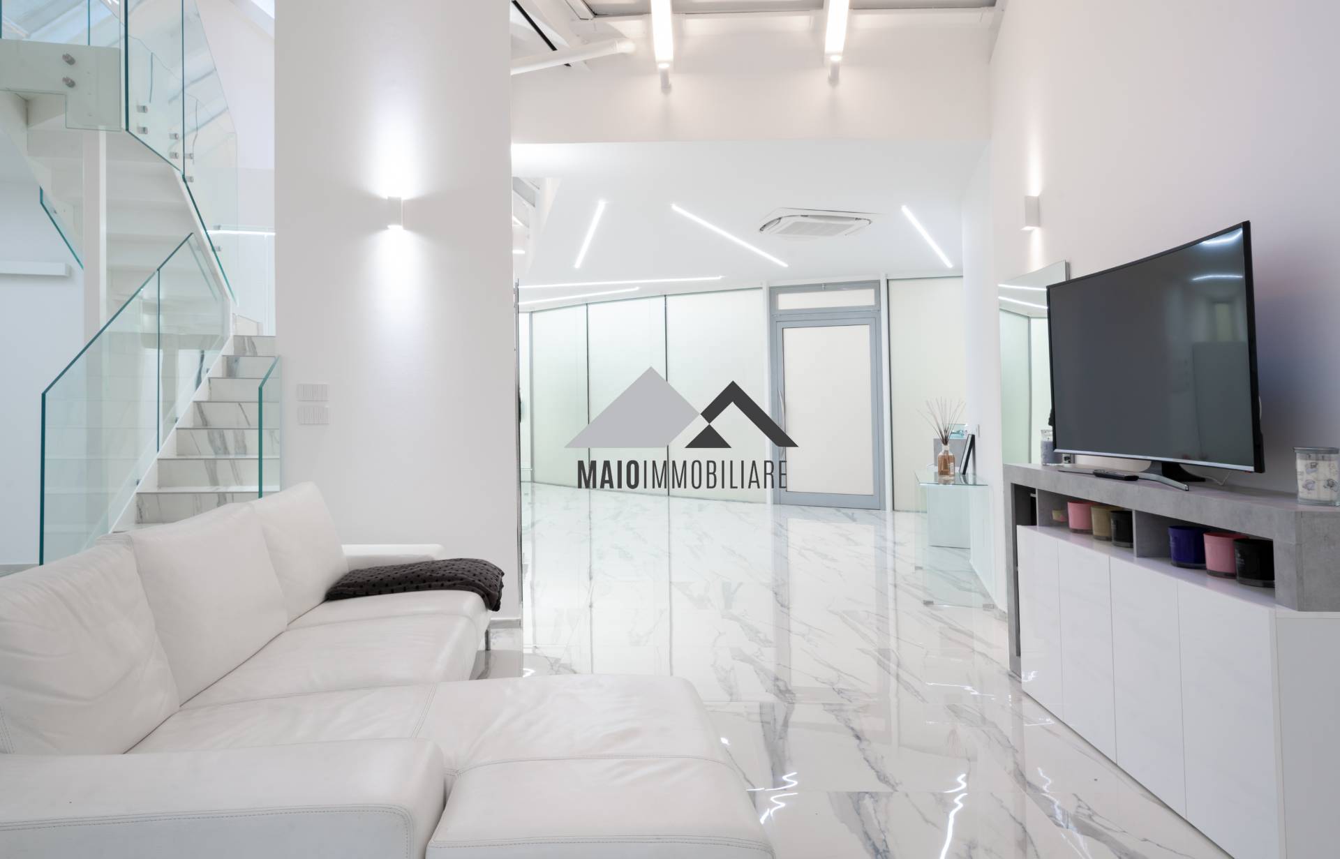 Loft - openspace in vendita a Cattolica, CENTRALISSIMA