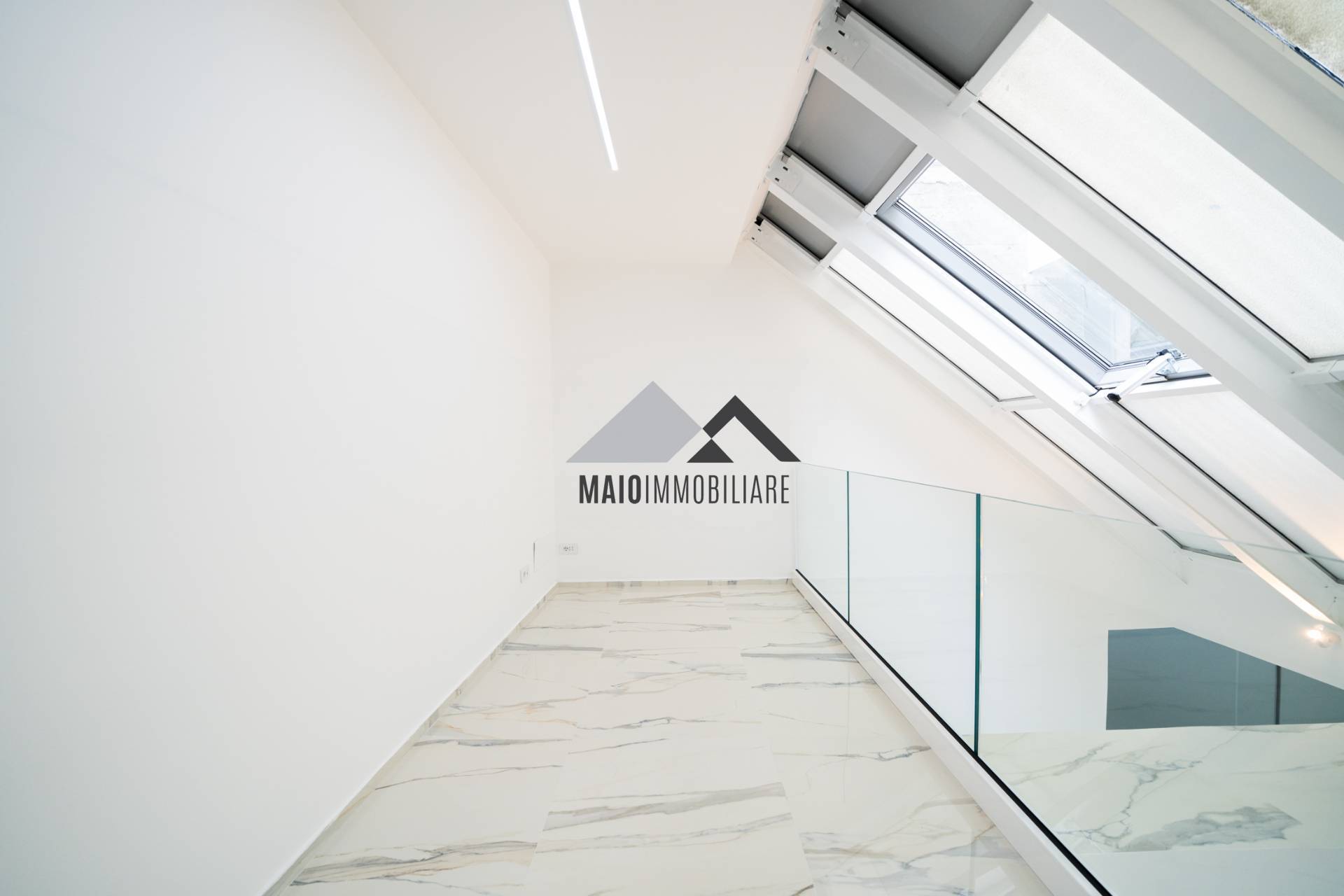 Loft - openspace in vendita a Cattolica, CENTRALISSIMA