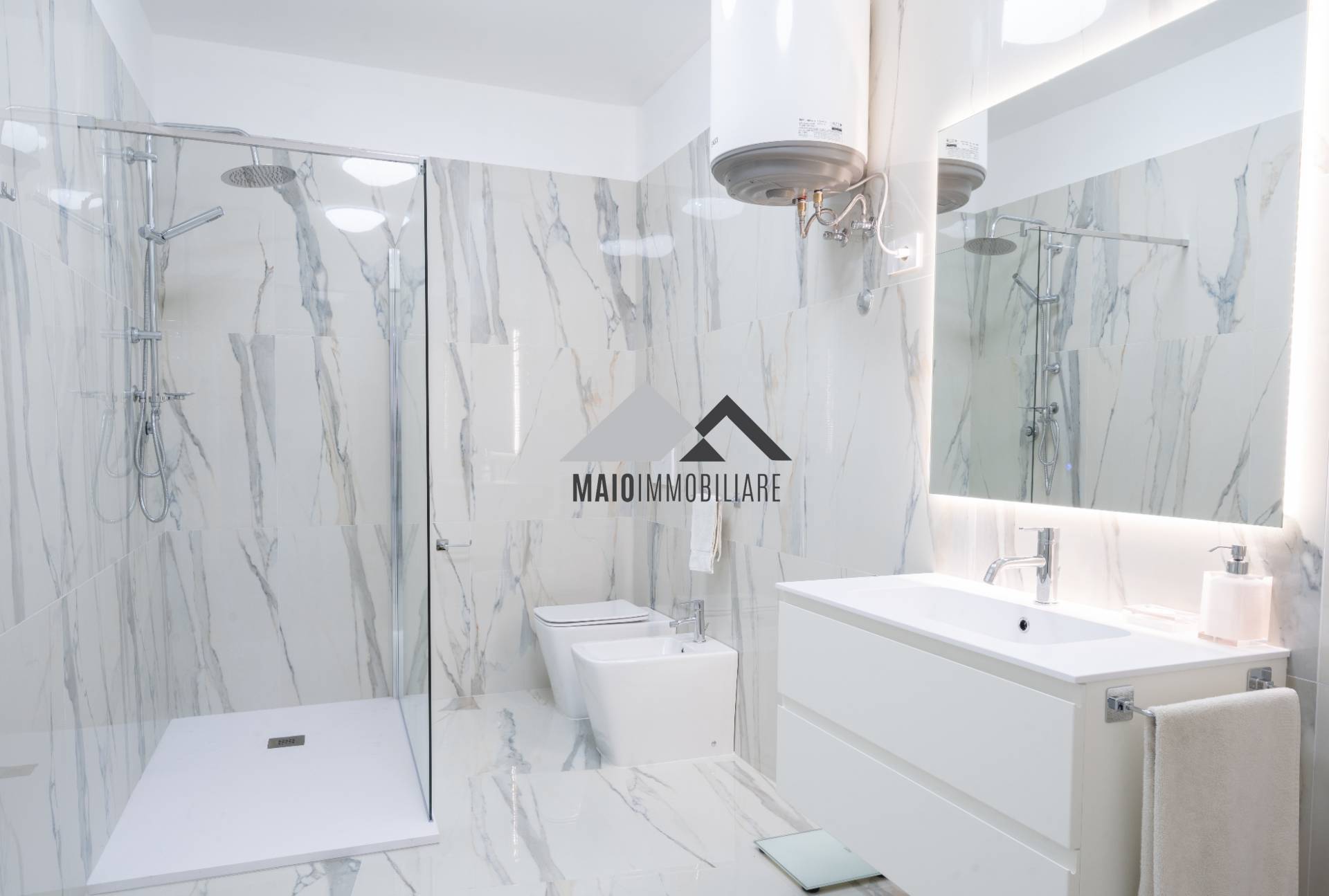 Loft - openspace in vendita a Cattolica, CENTRALISSIMA