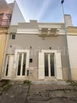 Tuglie: Casa indipendente 4 Locali in Vendita