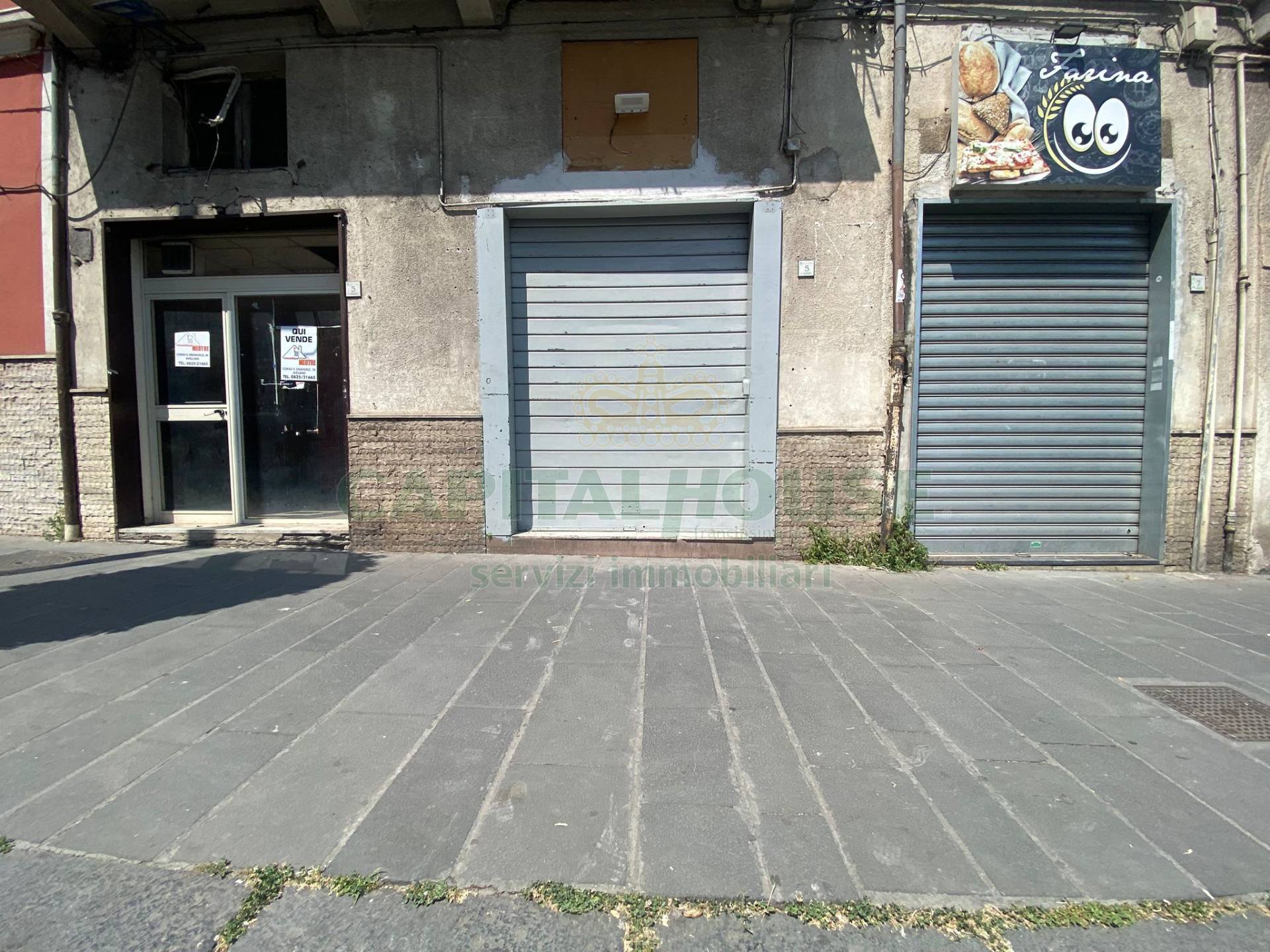 Commerciale in affitto a Avellino, Centro