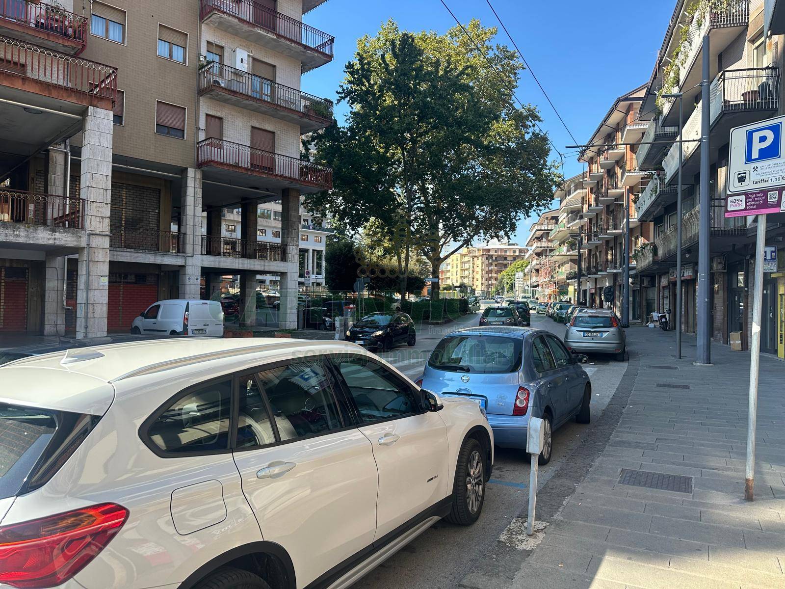 Commerciale in affitto a Avellino, Centro