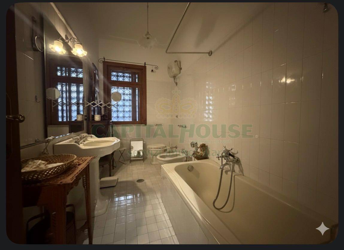 Appartamento in vendita a Avellino, Centro