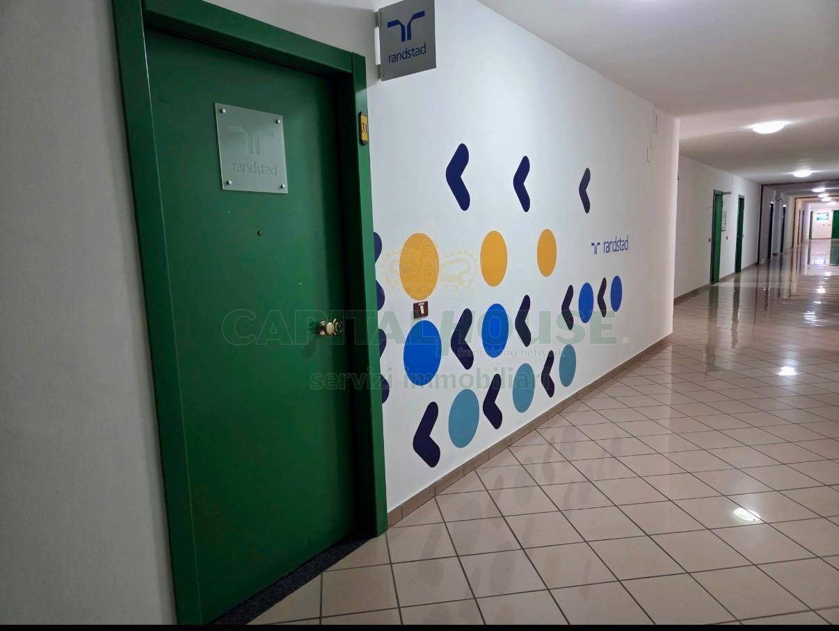 Ufficio in vendita a Avellino, Via Circumvallazione