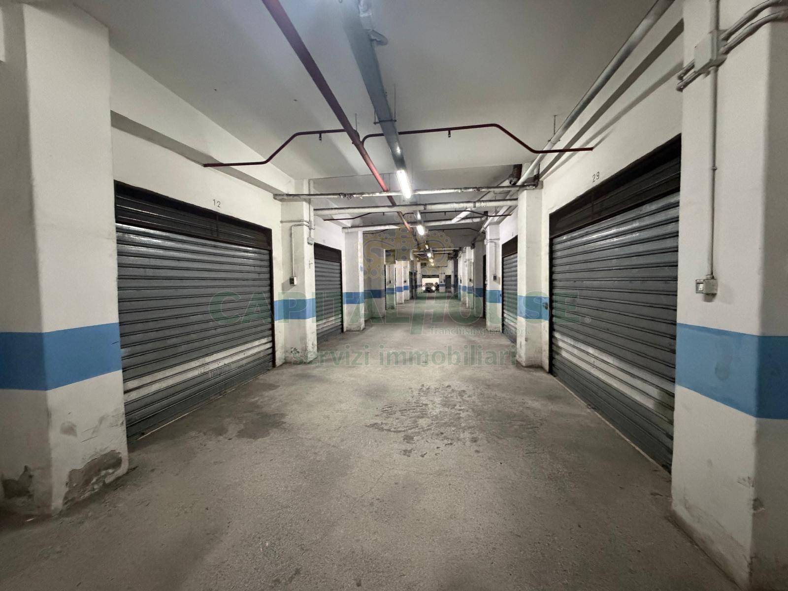 Box o garage in vendita a Avellino, Centro