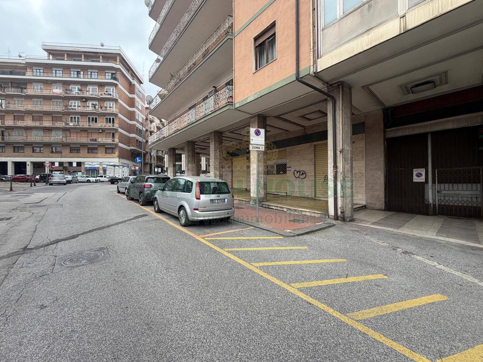 Box o garage in vendita a Avellino, Centro