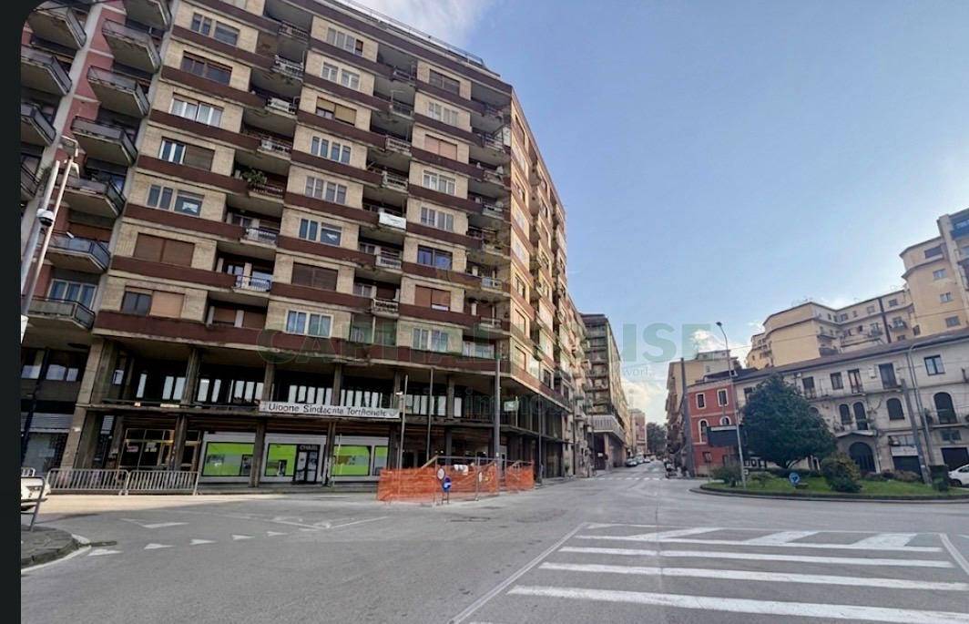 Appartamento in vendita a Avellino, Centro