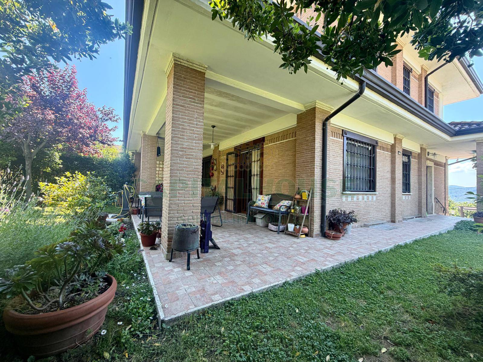 Villa bifamiliare in vendita a Avellino, Contrada Pennini