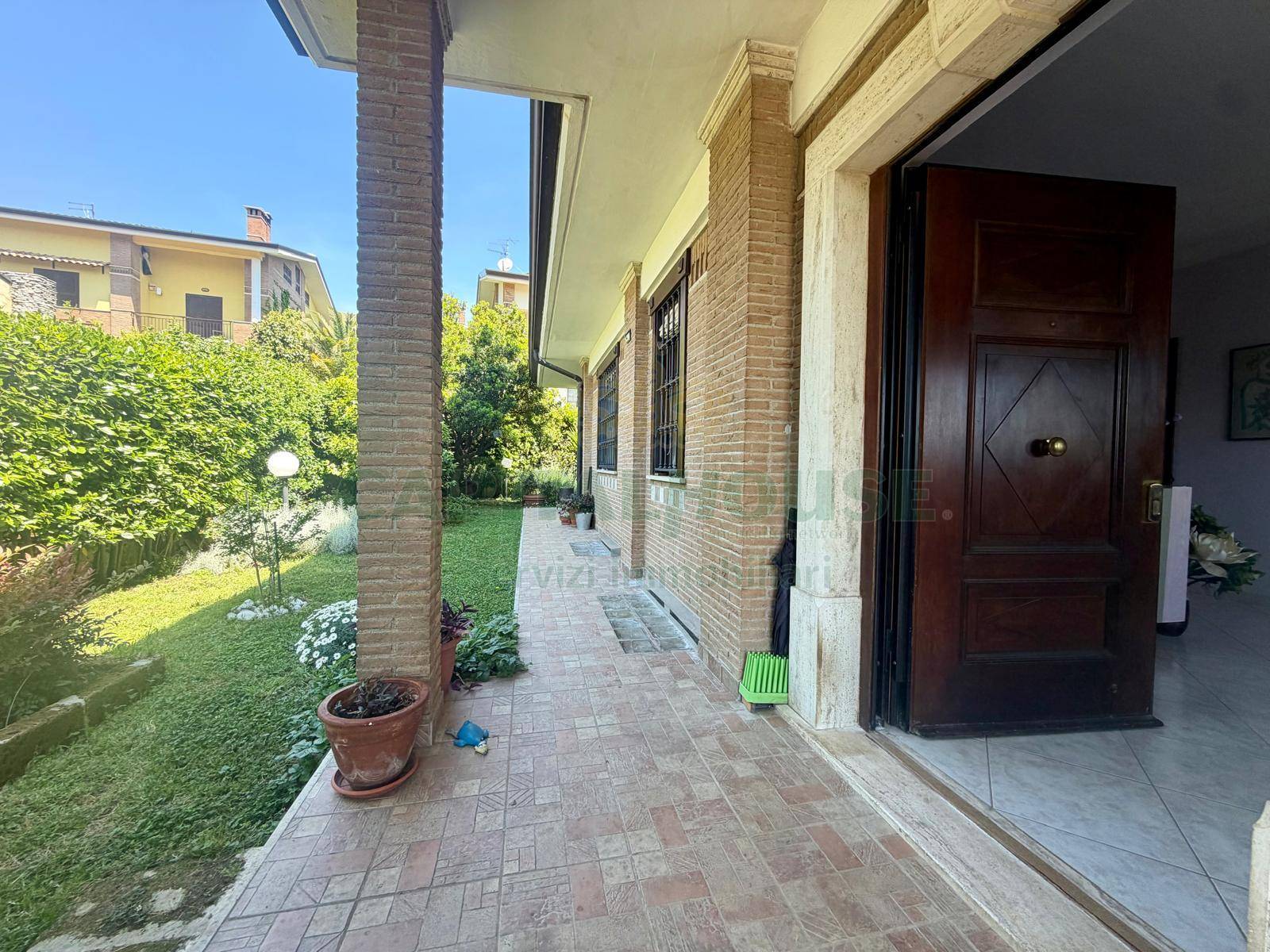 Villa bifamiliare in vendita a Avellino, Contrada Pennini