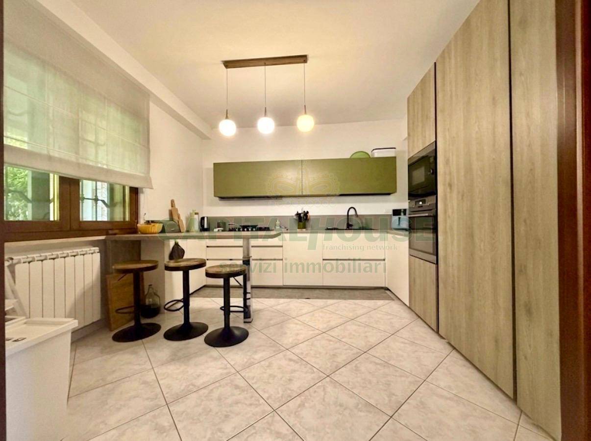 Villa bifamiliare in vendita a Avellino, Contrada Pennini