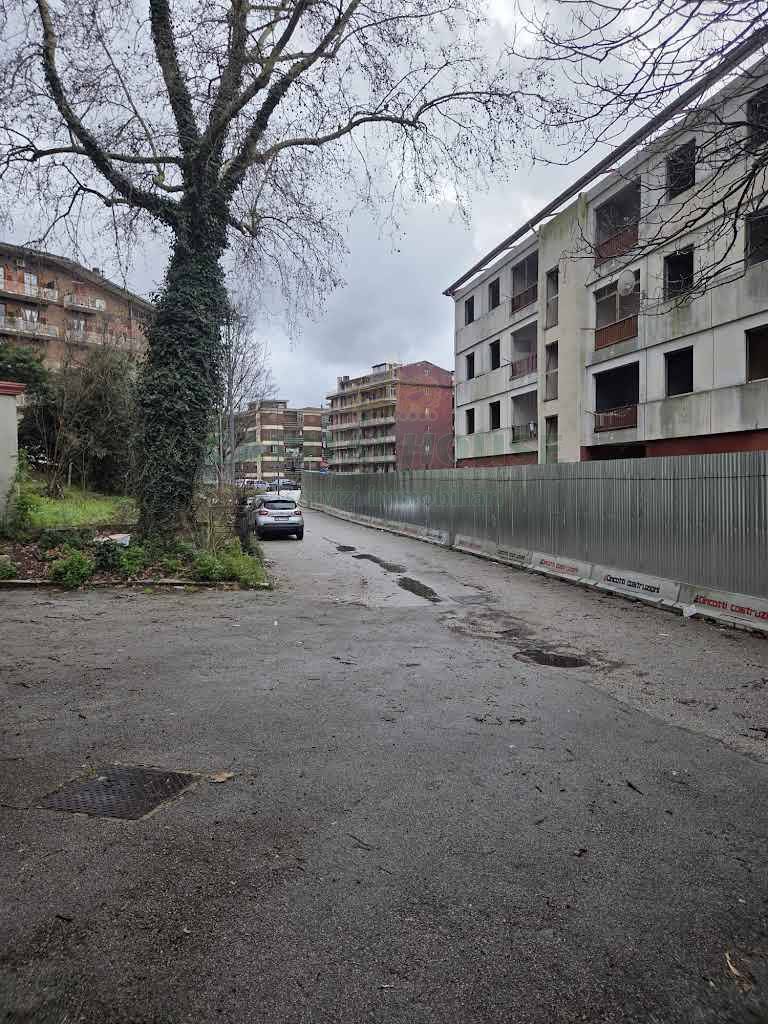 Box o garage in affitto a Avellino, Cappuccini