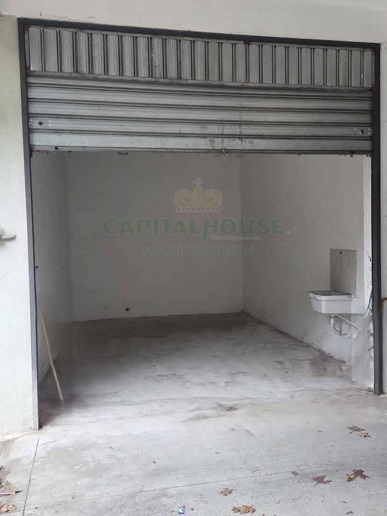 Box o garage in affitto a Avellino, Cappuccini