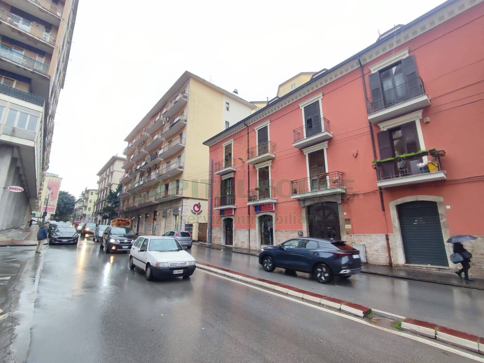 Appartamento in vendita a Avellino, Centro