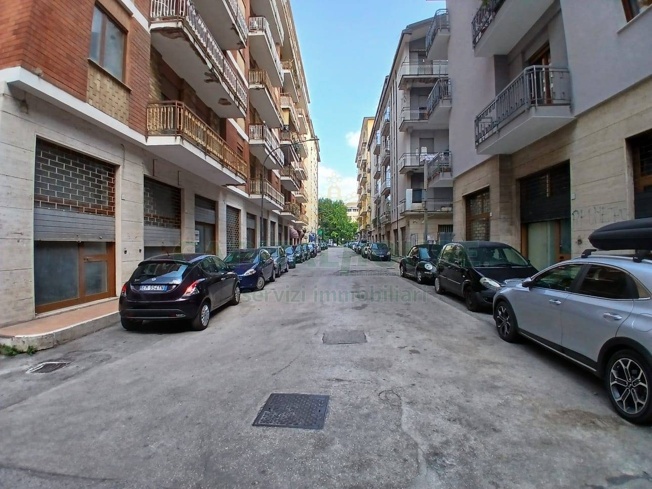 Appartamento in vendita a Avellino, Centro