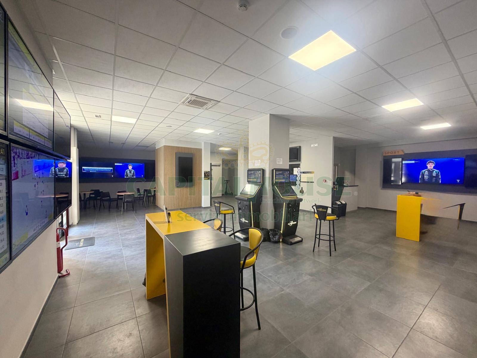 Attivit commerciale in vendita a Avellino, Centro
