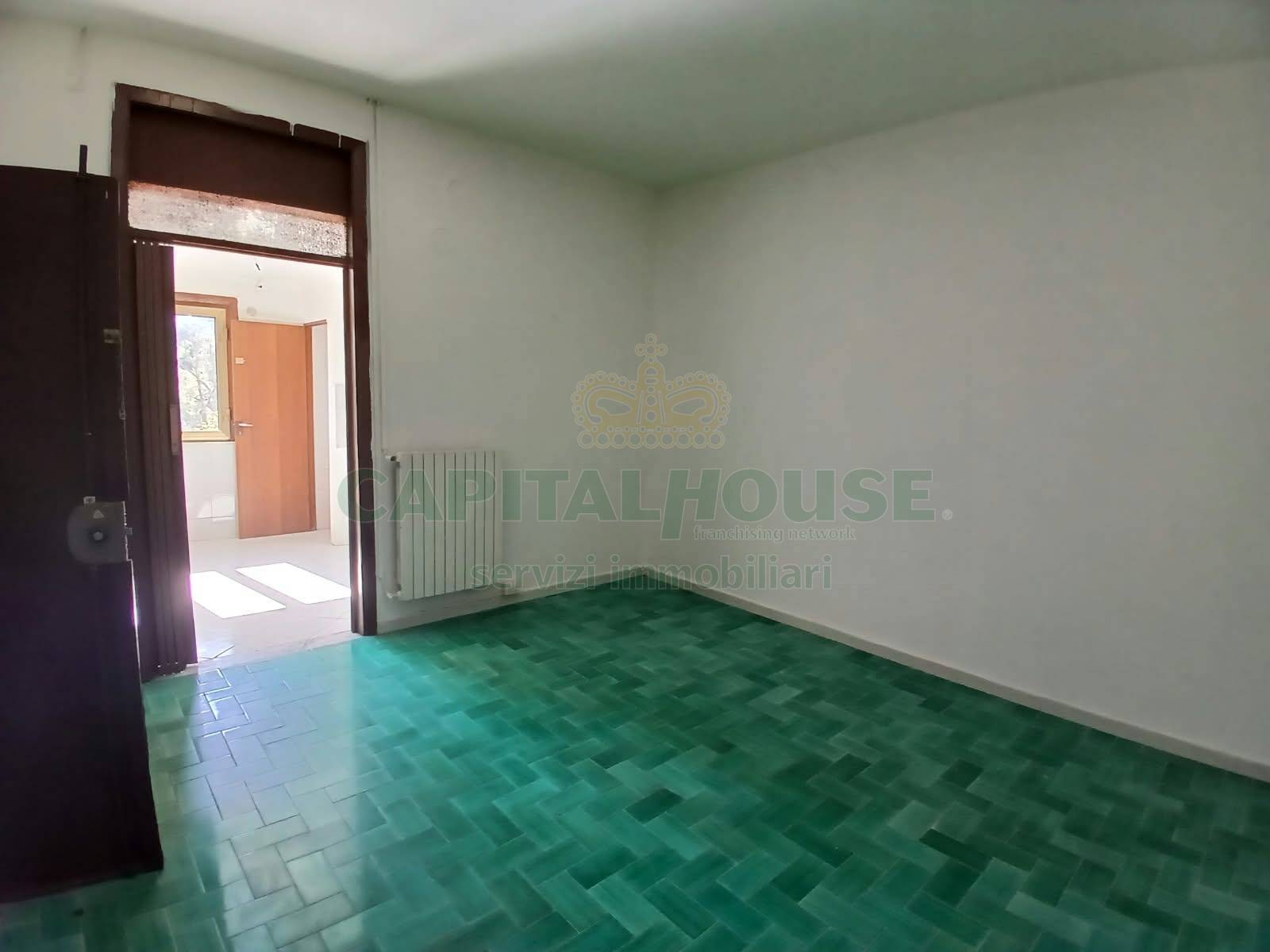 Appartamento in vendita a Avellino, Centro