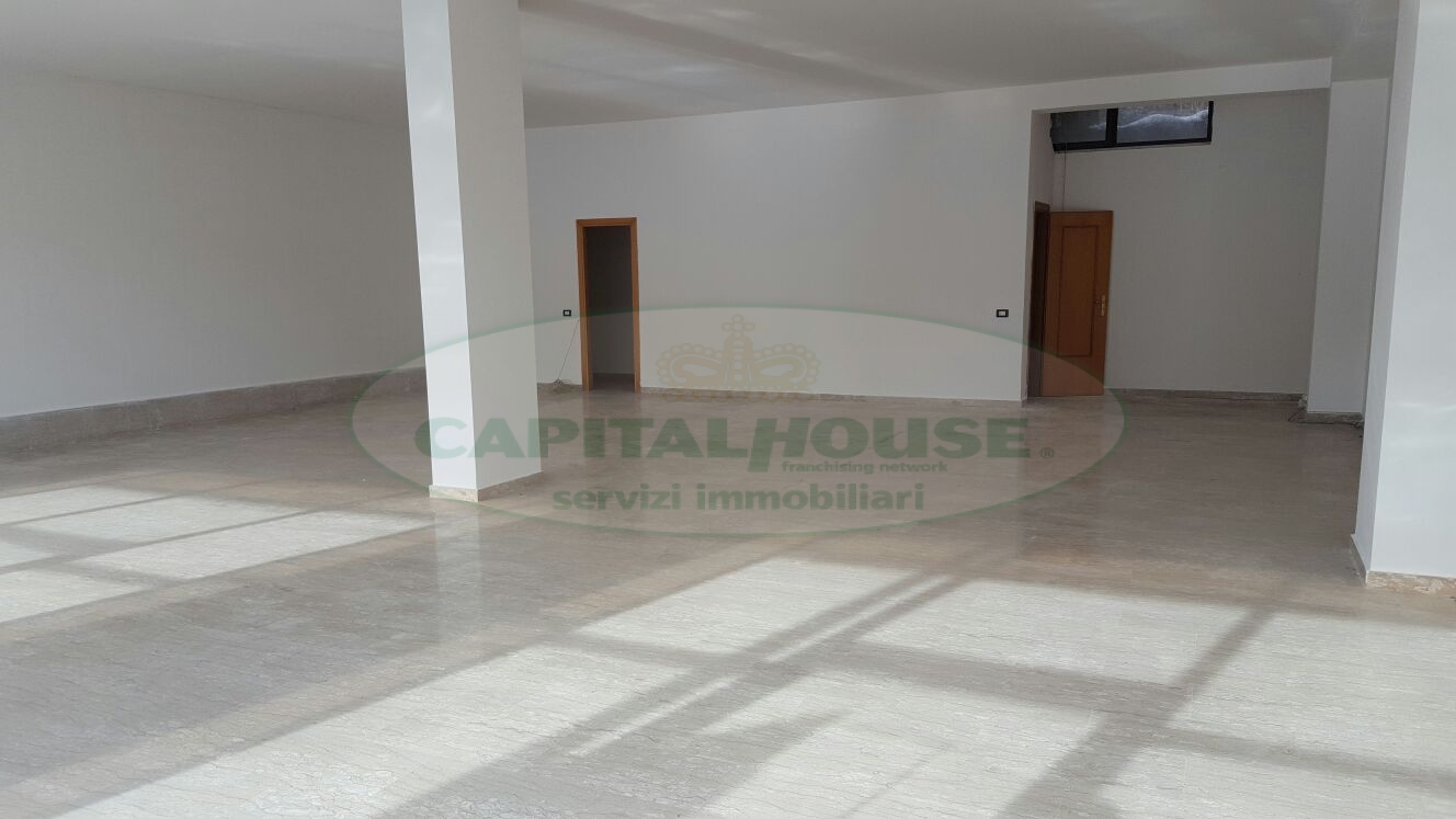 Commerciale in affitto a Avellino, Via Circumvallazione