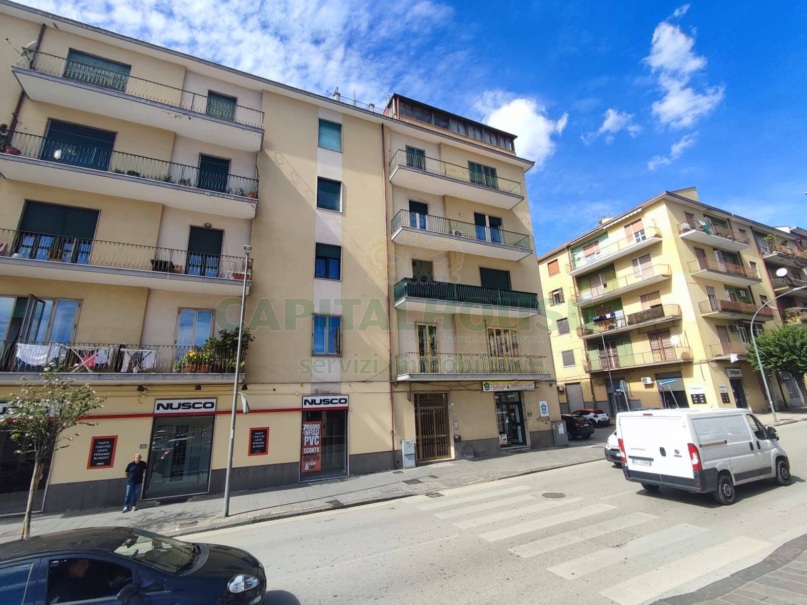 Appartamento in vendita a Avellino, Via Carducci