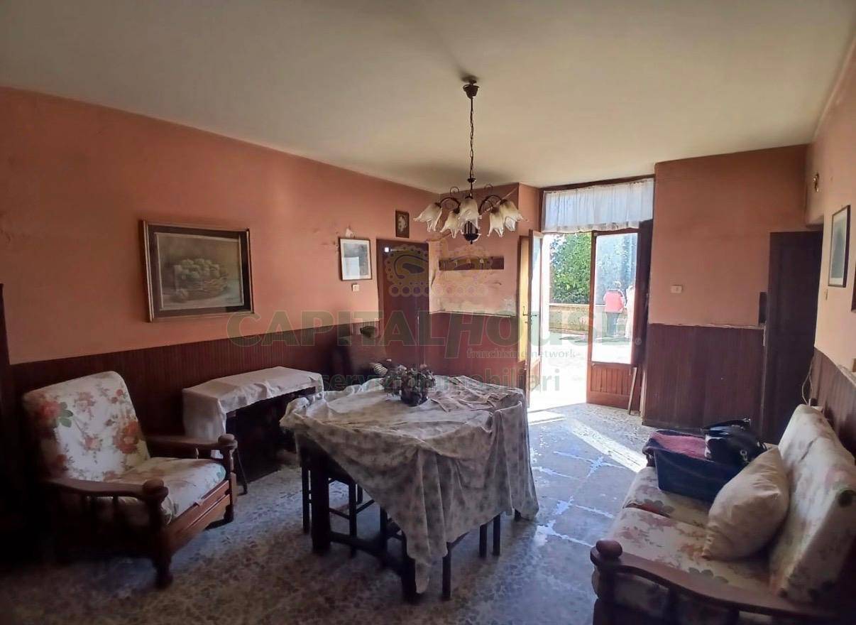 Stabile in vendita a Avellino, Picarelli