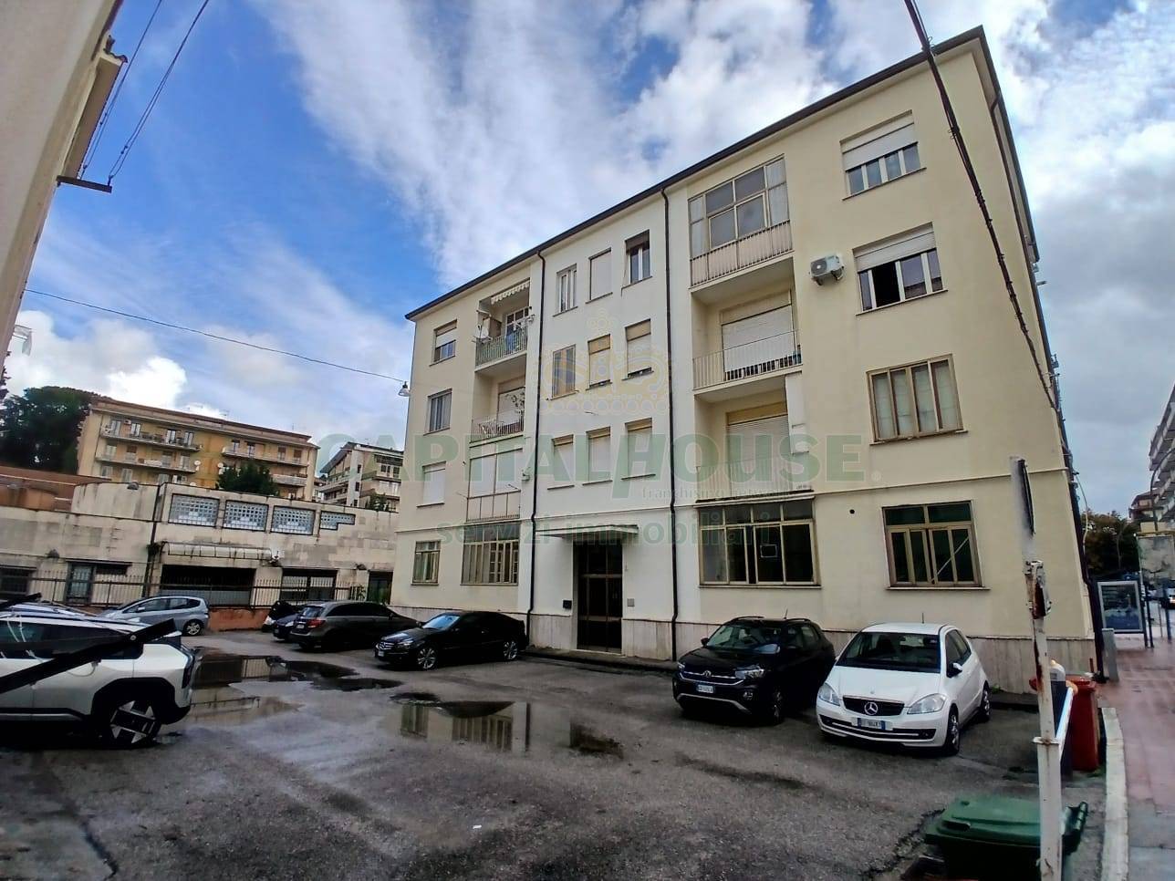 Appartamento in vendita a Avellino, Centro