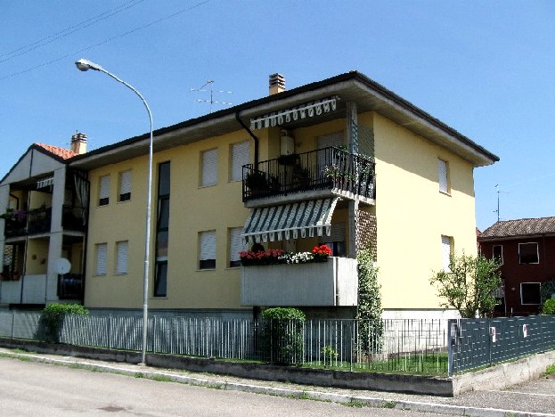 Appartamento con terrazzo a Bovolone - 01