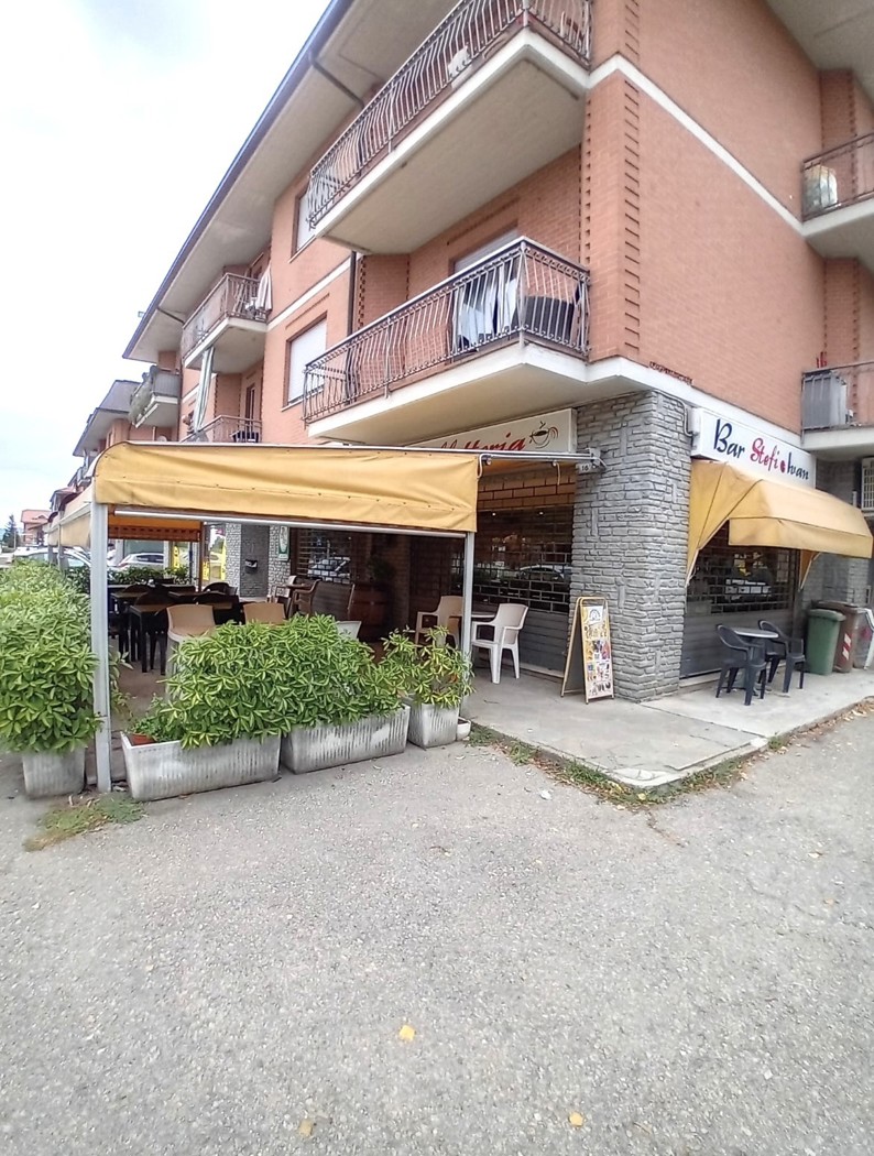 Attivit commerciale Bar e tabacchi in vendita a Grinzane Cavour