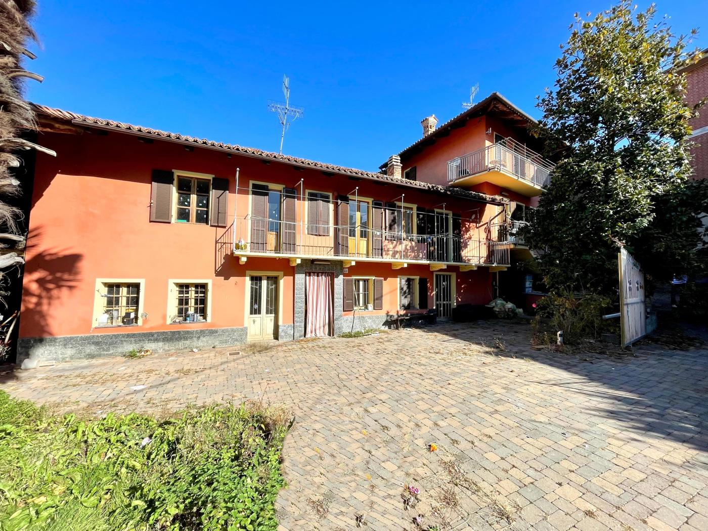 Appartamento con giardino a Guarene