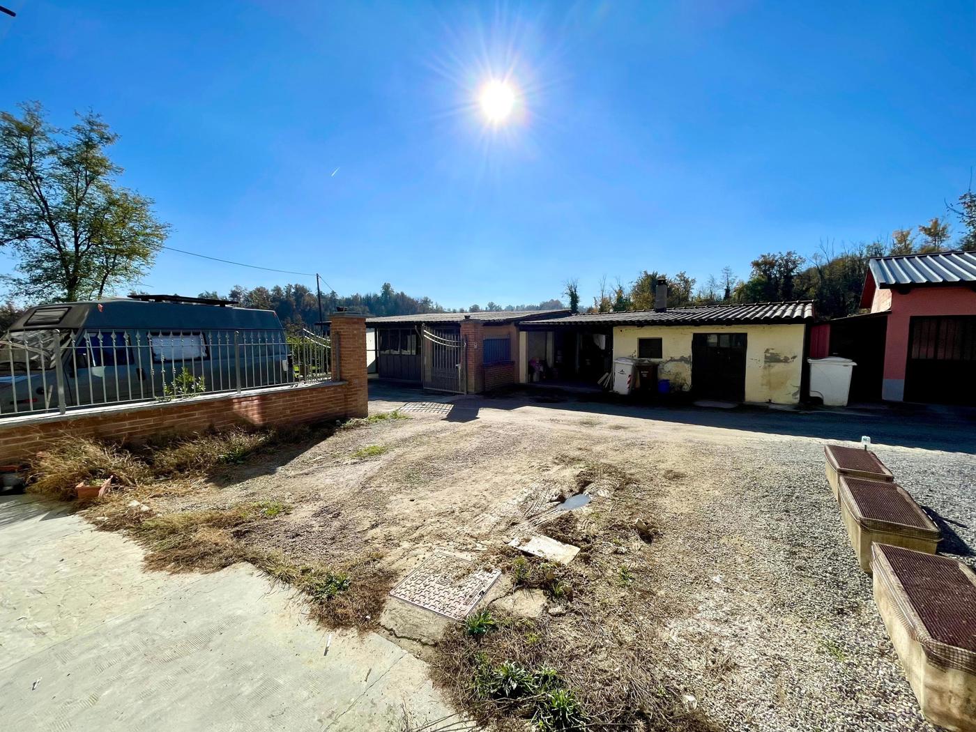 Casa indipendente in vendita a Vezza d'Alba