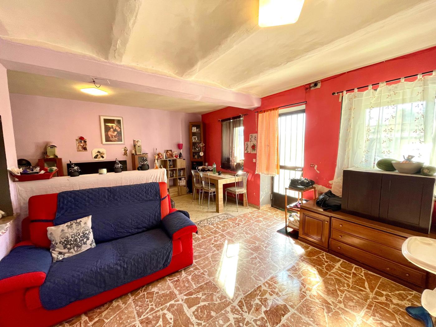 Casa indipendente in vendita a Vezza d'Alba