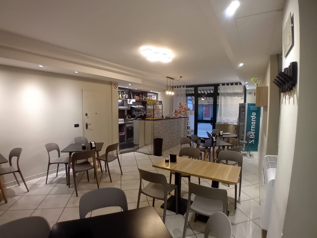 Attivit commerciale Bar e tabacchi in vendita a Grinzane Cavour