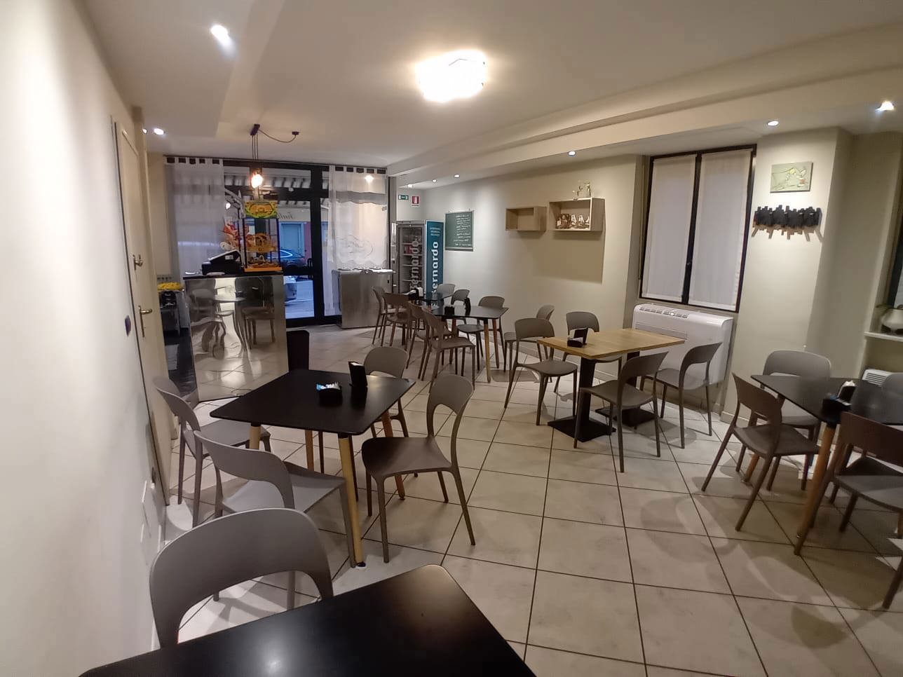 Attivit commerciale Bar e tabacchi in vendita a Grinzane Cavour