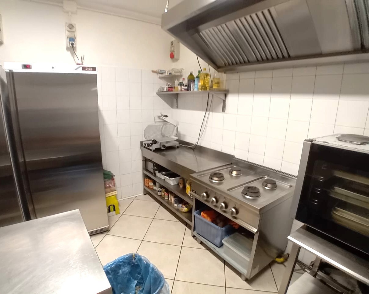 Attivit commerciale Bar e tabacchi in vendita a Grinzane Cavour