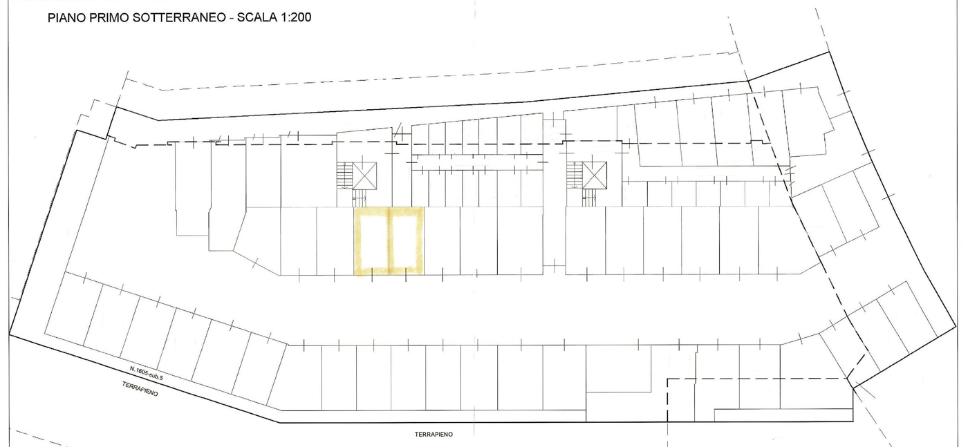 Box/Garage 18mq in vendita a Alba