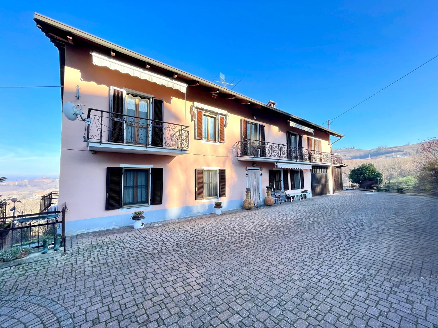 Casa indipendente con giardino a Diano d'Alba