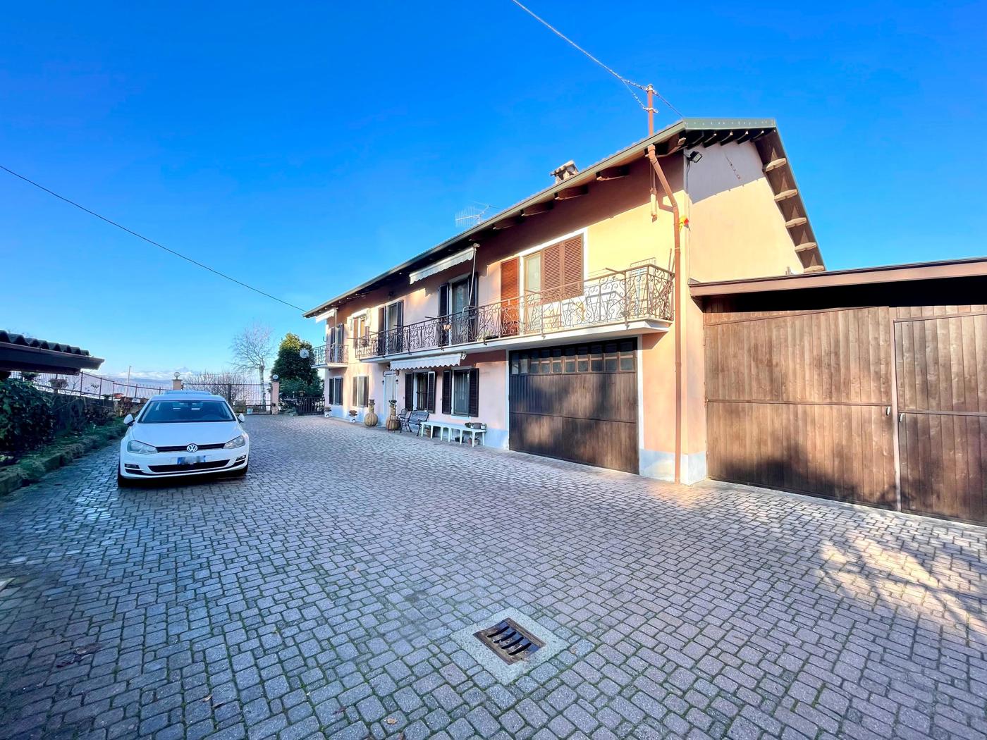 Casa indipendente con giardino a Diano d'Alba