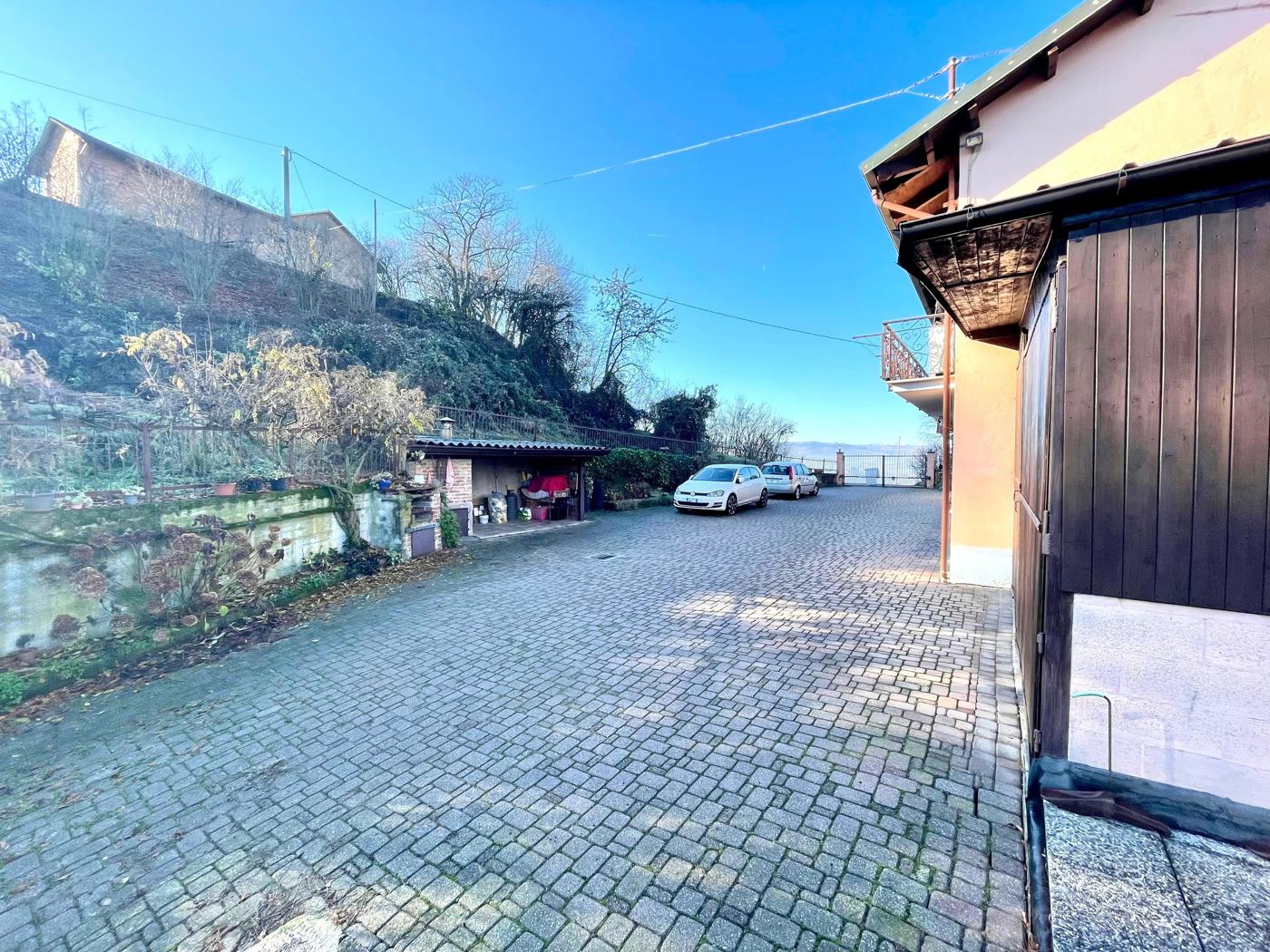 Casa indipendente con giardino a Diano d'Alba