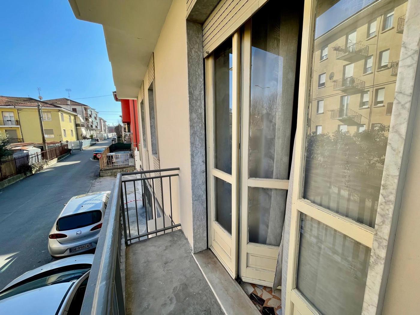 Bilocale con box a Bra