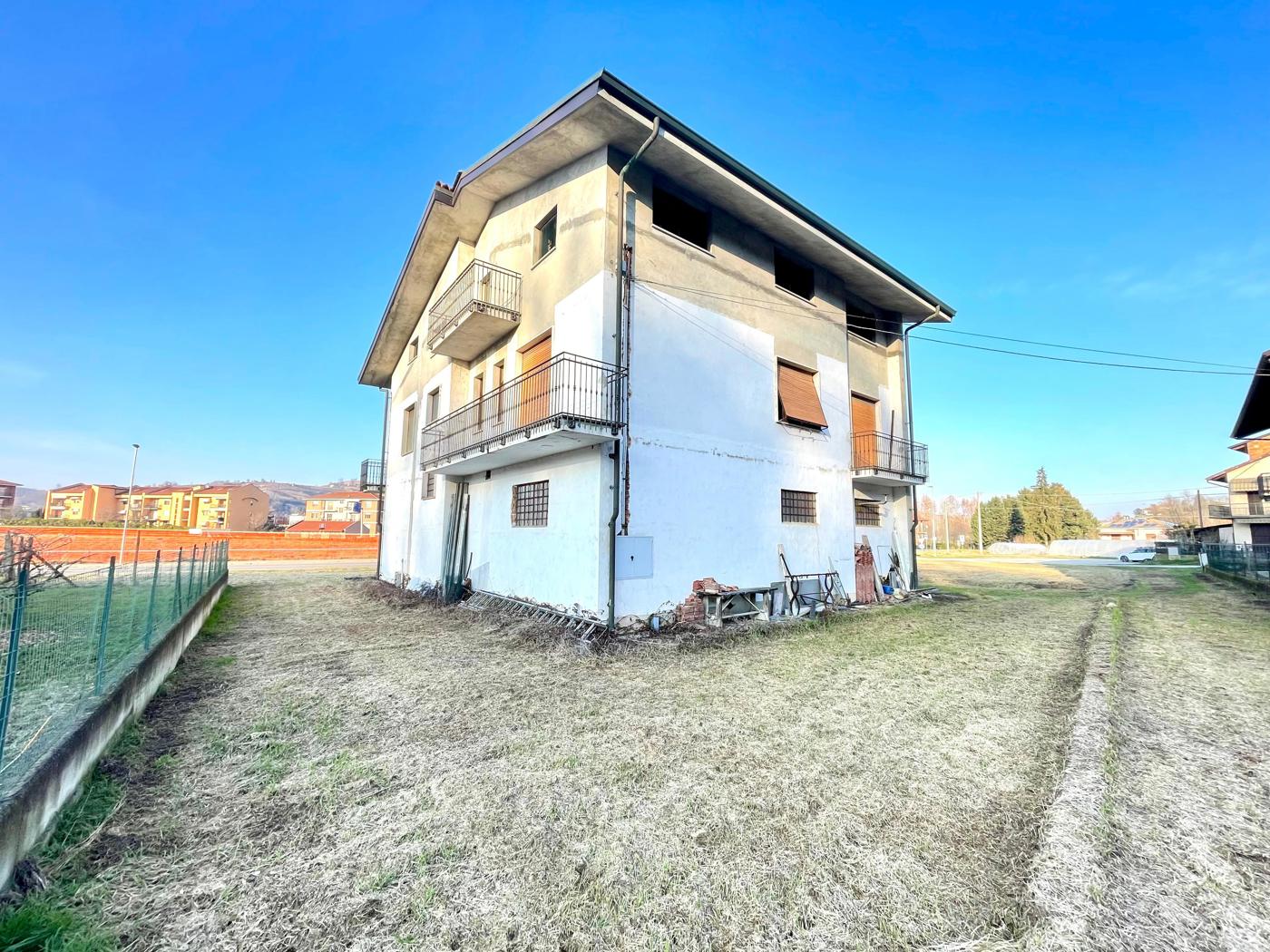Casa indipendente con giardino a Canale