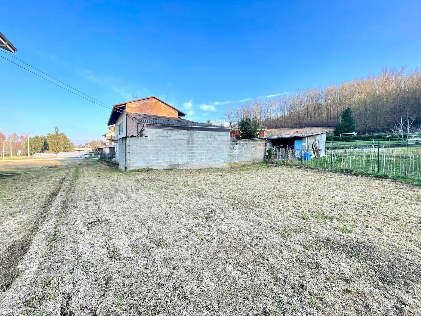 Casa indipendente con giardino a Canale