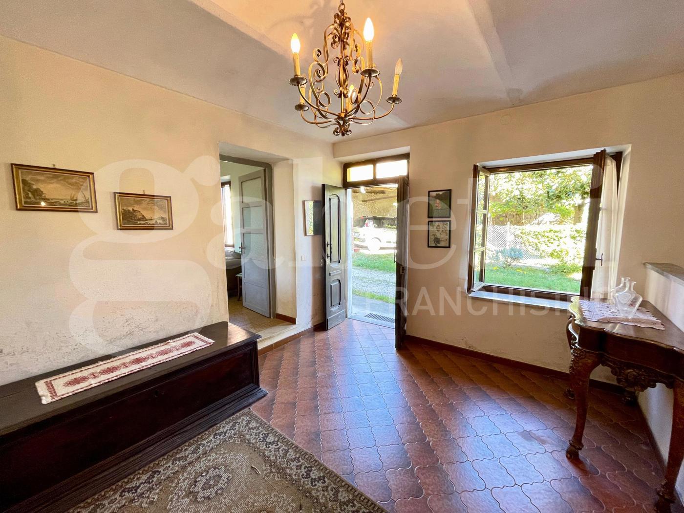 Casa indipendente con giardino a Roddi