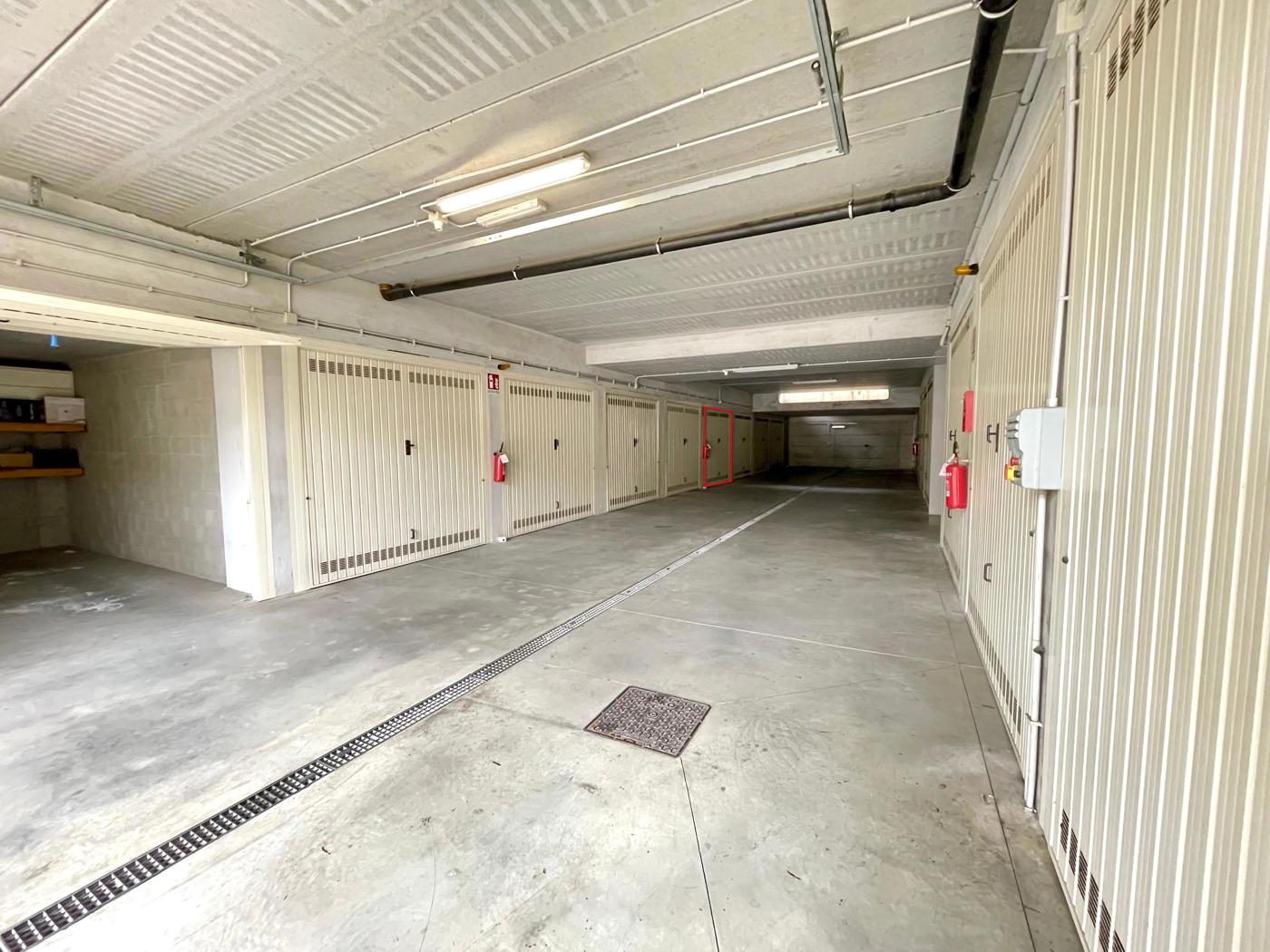 Box/Garage 16mq in vendita a Bra